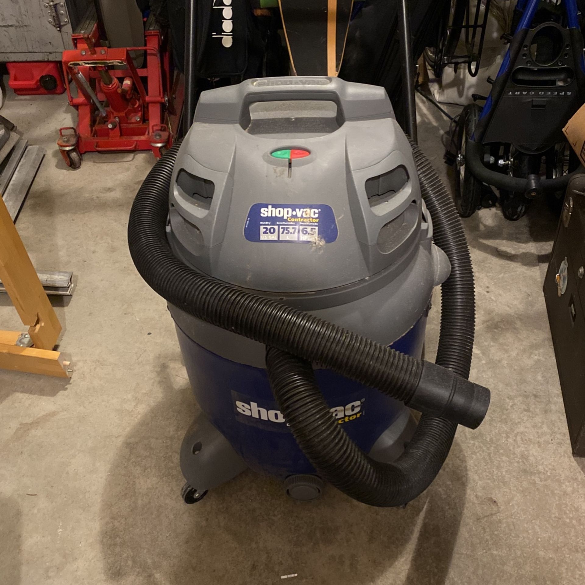 6.5 Horse  20h Shop Vac  Brand Works Perfectly 