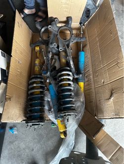 Toyota Tundra Stock Suspension + UCA’s and tie rods