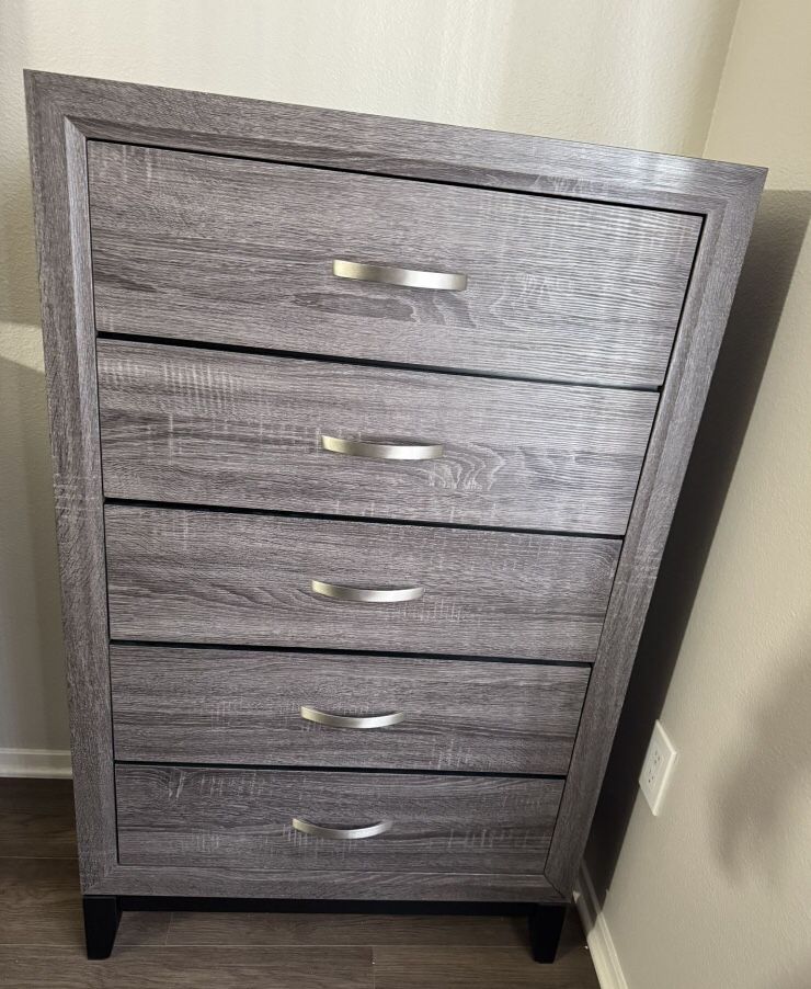 Clothes Dresser