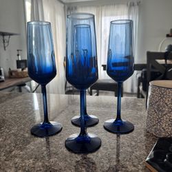 Blue Glass Drink wear