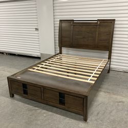 Queen Size Platform Bed Frame With 2 Drawers Storage Built In. 