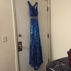 Riva design dress size 4 used once for four hours like new