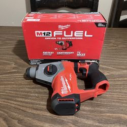 Milwaukee M12 Fuel 5/8” SDS Plus Rotary Hammer 