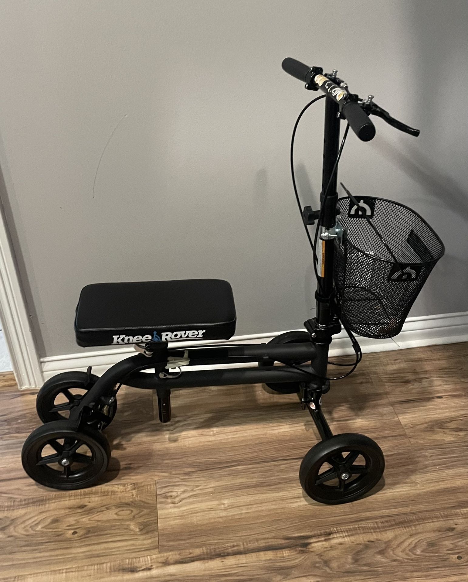 KneeRover Economy Knee Scooter Steerable Walker