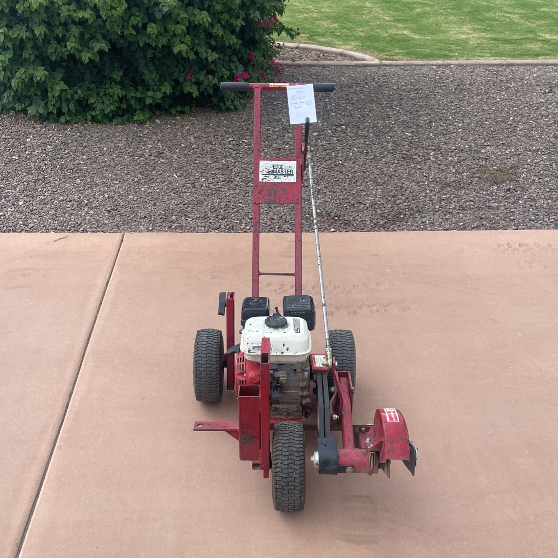 Commercial Lawn Edger - Honda 4hp