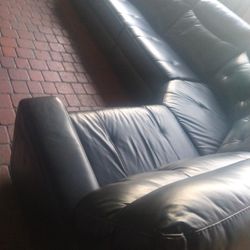 SECTIONAL 100% LEATHER RECLINER ELECTRIC BLACK COLOR.. DELIVERY SERVICE AVAILABLE ✅💥🚚