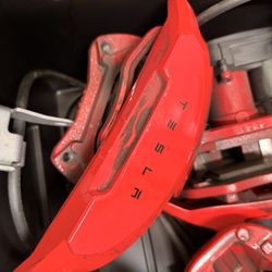 Tesla Model S Plaid Brembo Brakes 