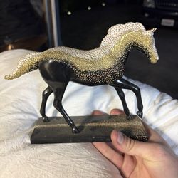 The Trail Of Painted Ponies Gold Rush
