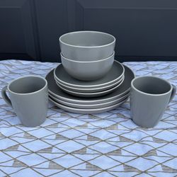 10-Piece Dining Dinnerware Set