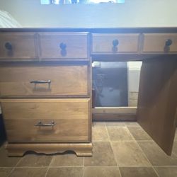 Computer Desk/ Dresser 