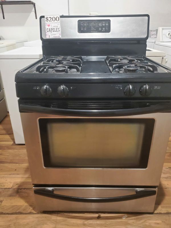 Gas stove for Sale in Cleveland, OH OfferUp