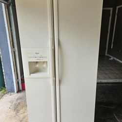 Refrigerator  ( Free Local Delivery  )