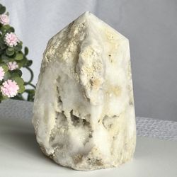 Natural white Druzy Agate 