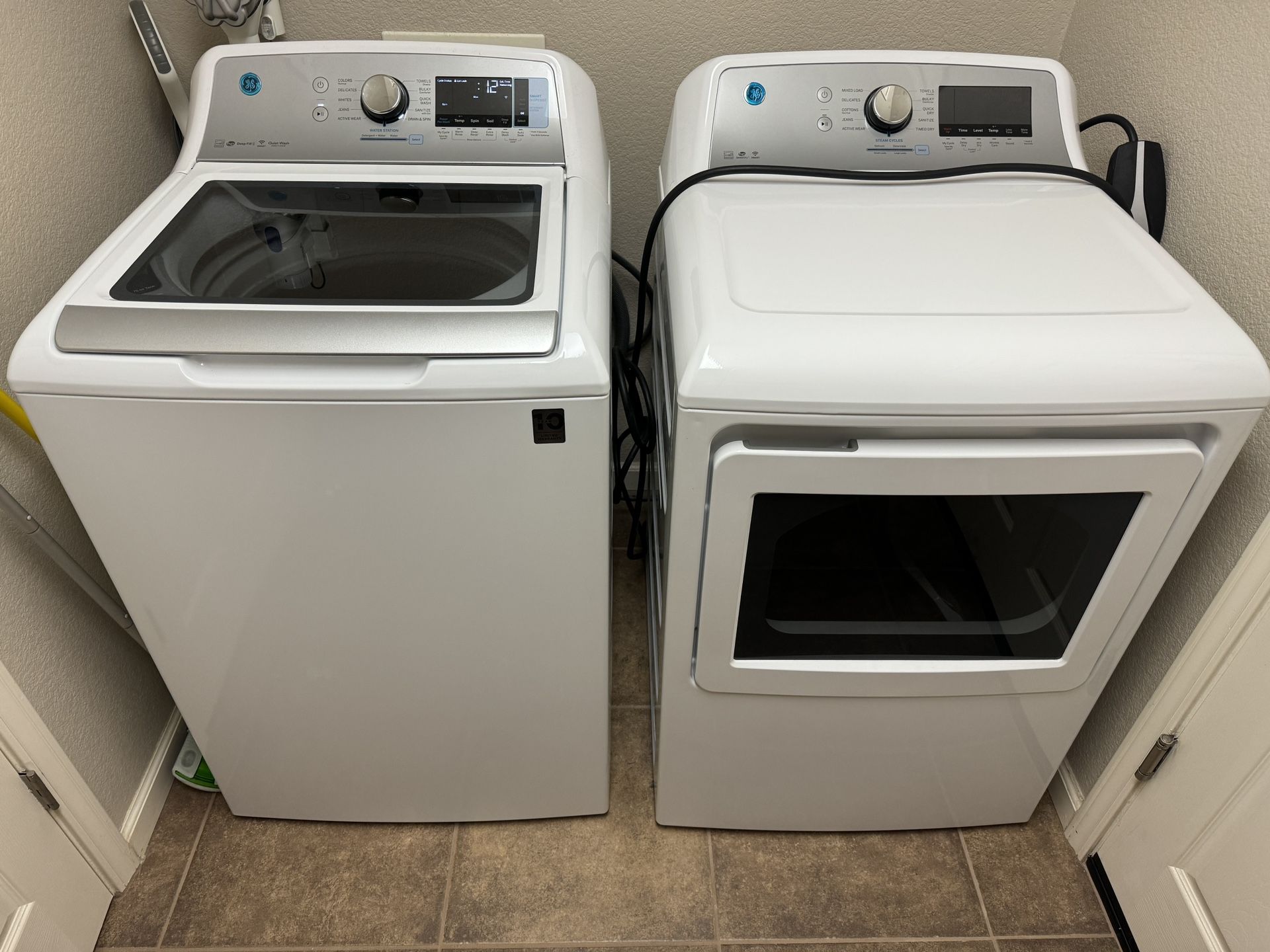 GE (Washer + Dryer) 