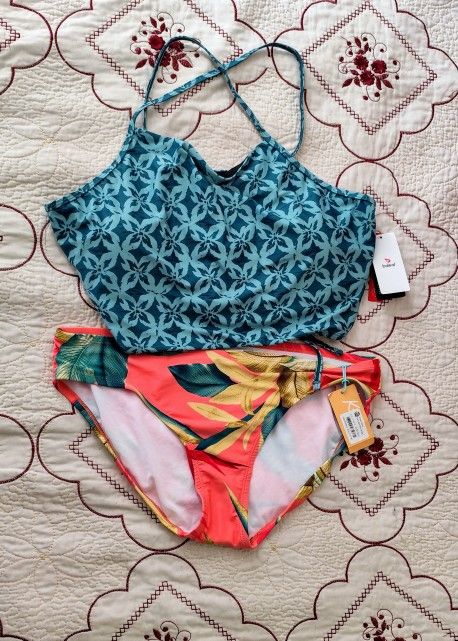Colorful Floral Pattern Women's Swimsuit