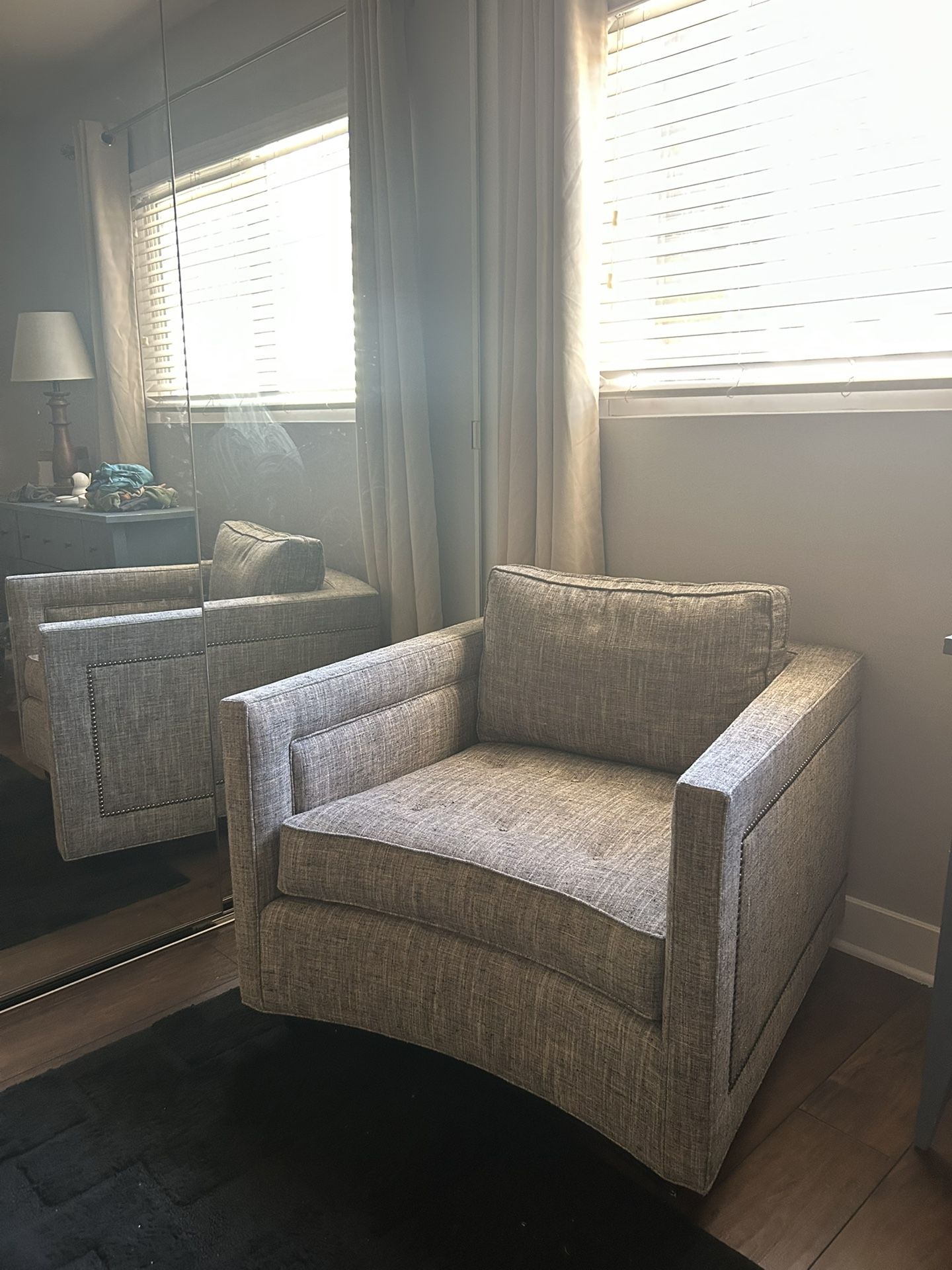 Accent Chair 
