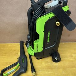 Greenworks 1900-PSI 1.2-GPM Cold Water Electric Pressure washer with 4 Spray Tips and Surface 