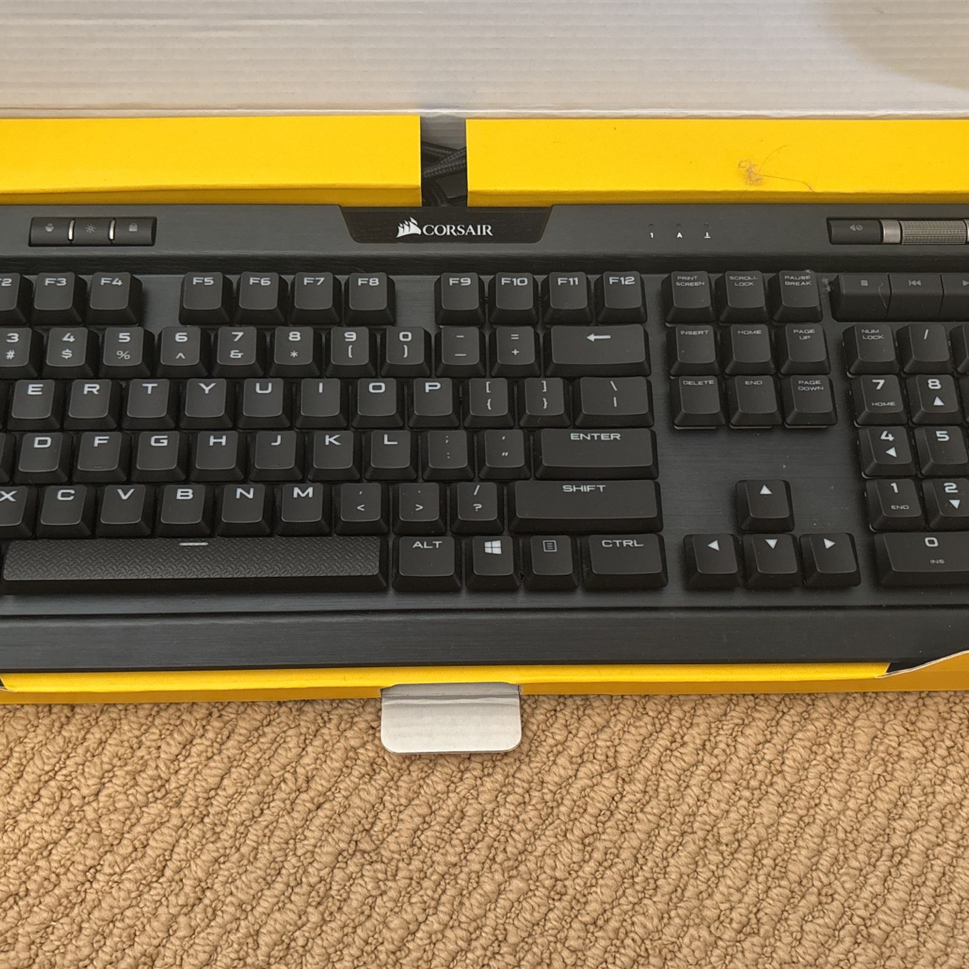 Corsair K70 Rgb Mk2 Low Profile (Speed Switches)