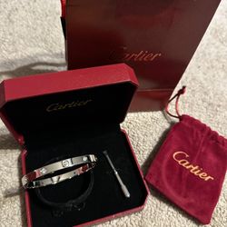DESIGNER BRACELETS (READ THE DESCRIPTION)