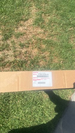 Tapetes originales nuevos en su caja para un Toyota Camry del 2019 en adelante