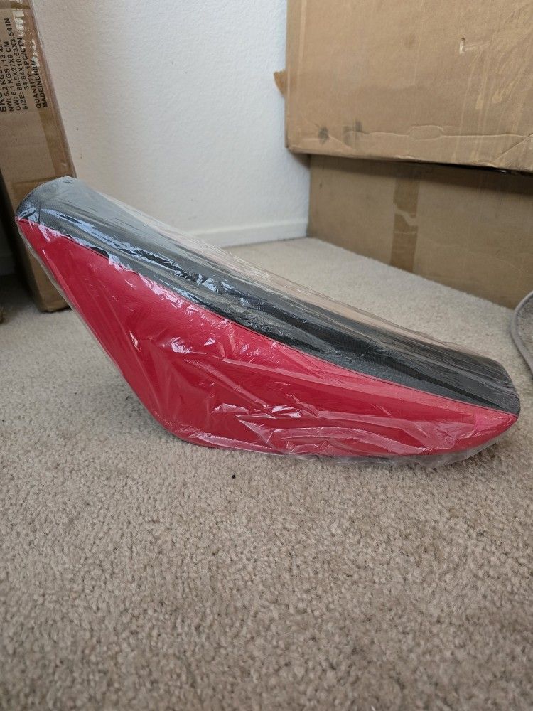 CRF 50 Red/black Seat