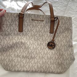 Michael Kors purse