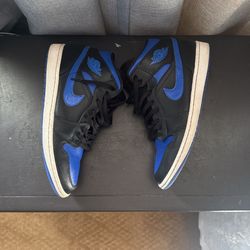 Blue and black jordan retro 1, Size 11