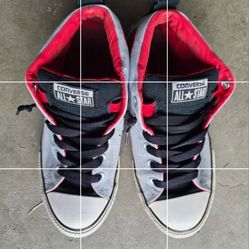 Converse Size 5 Boys,  Women 7