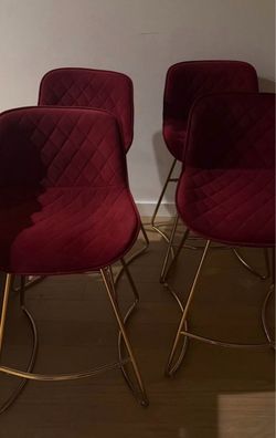 Furniture and chairs like new