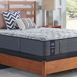 Sealy 13" Queen mattress