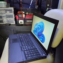 Dell 15.6" in. Laptop. Windows 11, i7, 16gb ram, 512 GB, NVIDIA GPU - $190