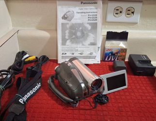 Panasonic PV-GS39 MiniDV Palmcorder Digital Camcorder  30x optical zoom lens