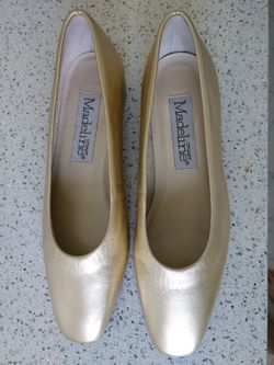 Stuart Madeline Gold flats