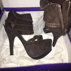 Sandle Heel Size 6 Brown And Black Available 