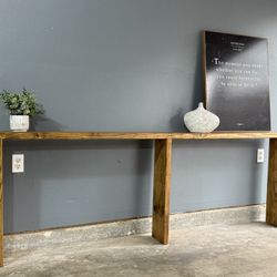 Accent / End / Sofa Table