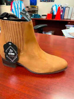 Botín charro de piel nubuck marca Él canelo