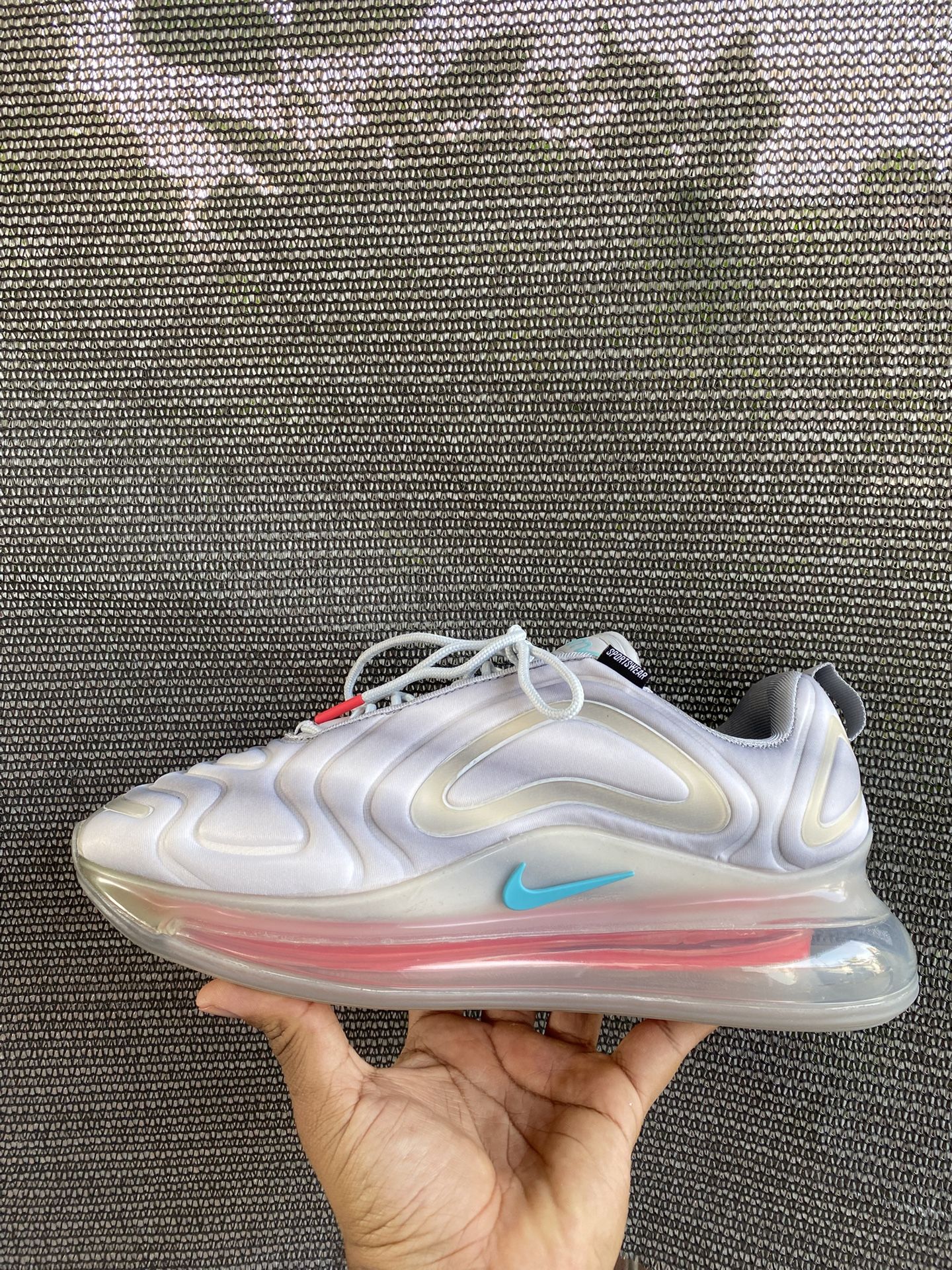 Nike AirMax 720 Pride