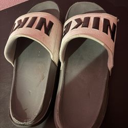 Men’s Nike Slip Ons 