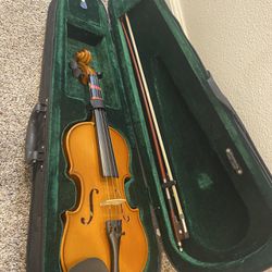 Brown 1/4  Violin With Bow, Guitar Case, And Wax For Bow. 