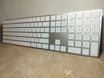 Apple Magic Keyboard with Numeric Keypad (Silver) - Model A1843 - Tested Excellent