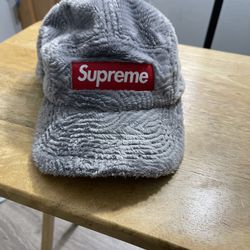 Supreme Hat for Sale in Freeport, NY - OfferUp