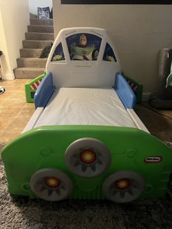 Little tikes buzz lightyear bed 2025