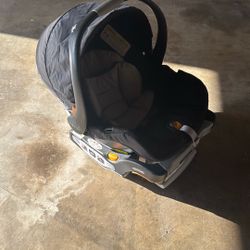Chicco Baby Car Seat 