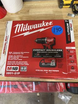 Milwaukee M18 brushless drill kit