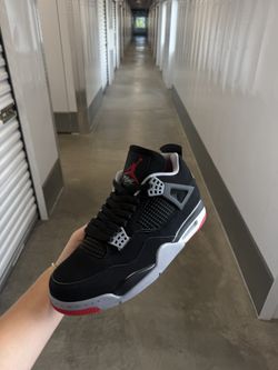 JORDAN 4