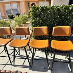 Barstool Set Of 4 For 130$ Brand New