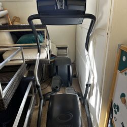 Precor EFX5.21si 