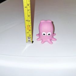 Disney Pixar Finding Nemo Pink Octopus Pearl 2" Figure