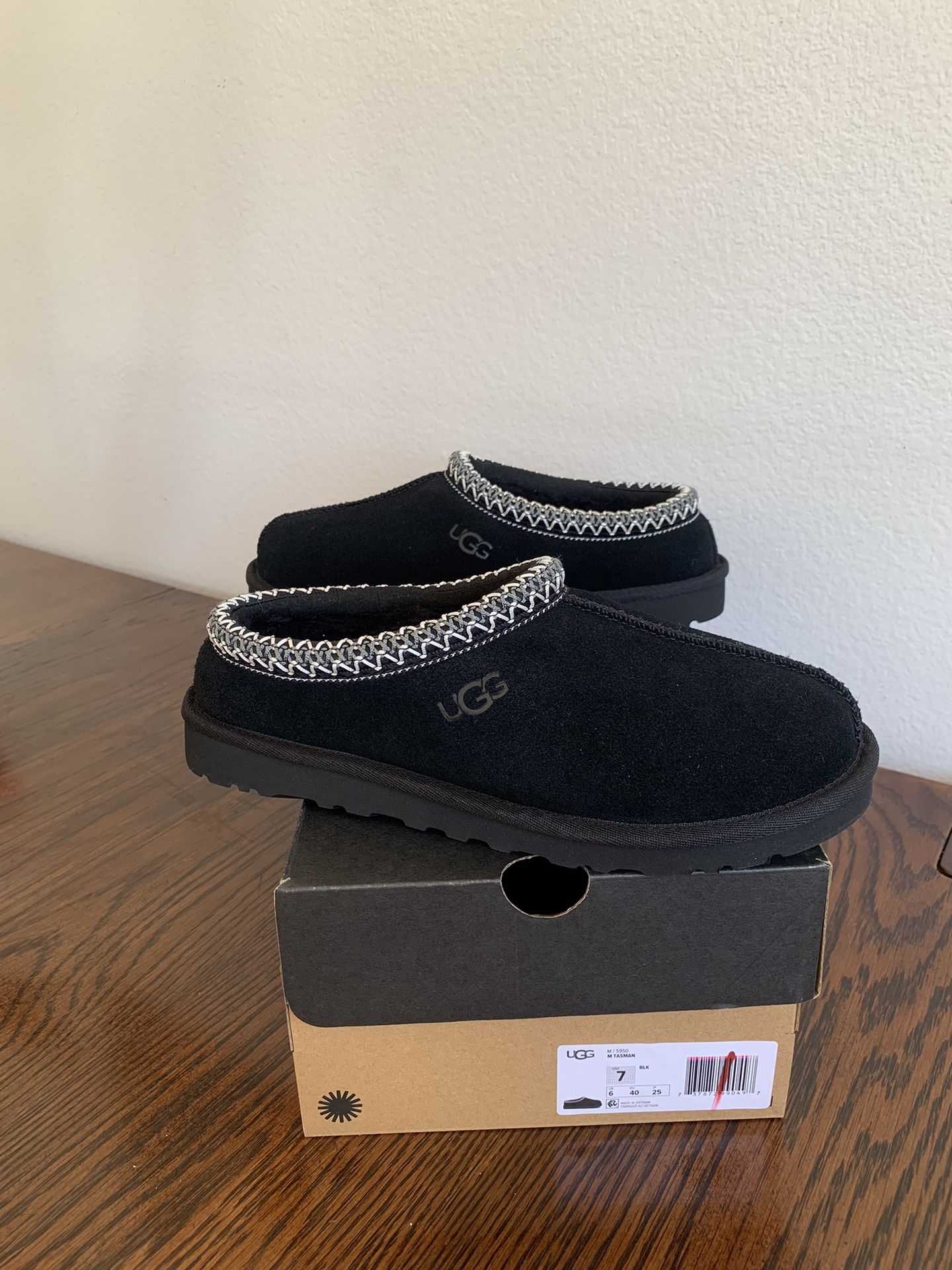 Size:7 New Men UGG Tasman Slippers