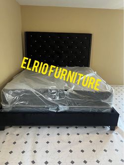 Furniture queen bed